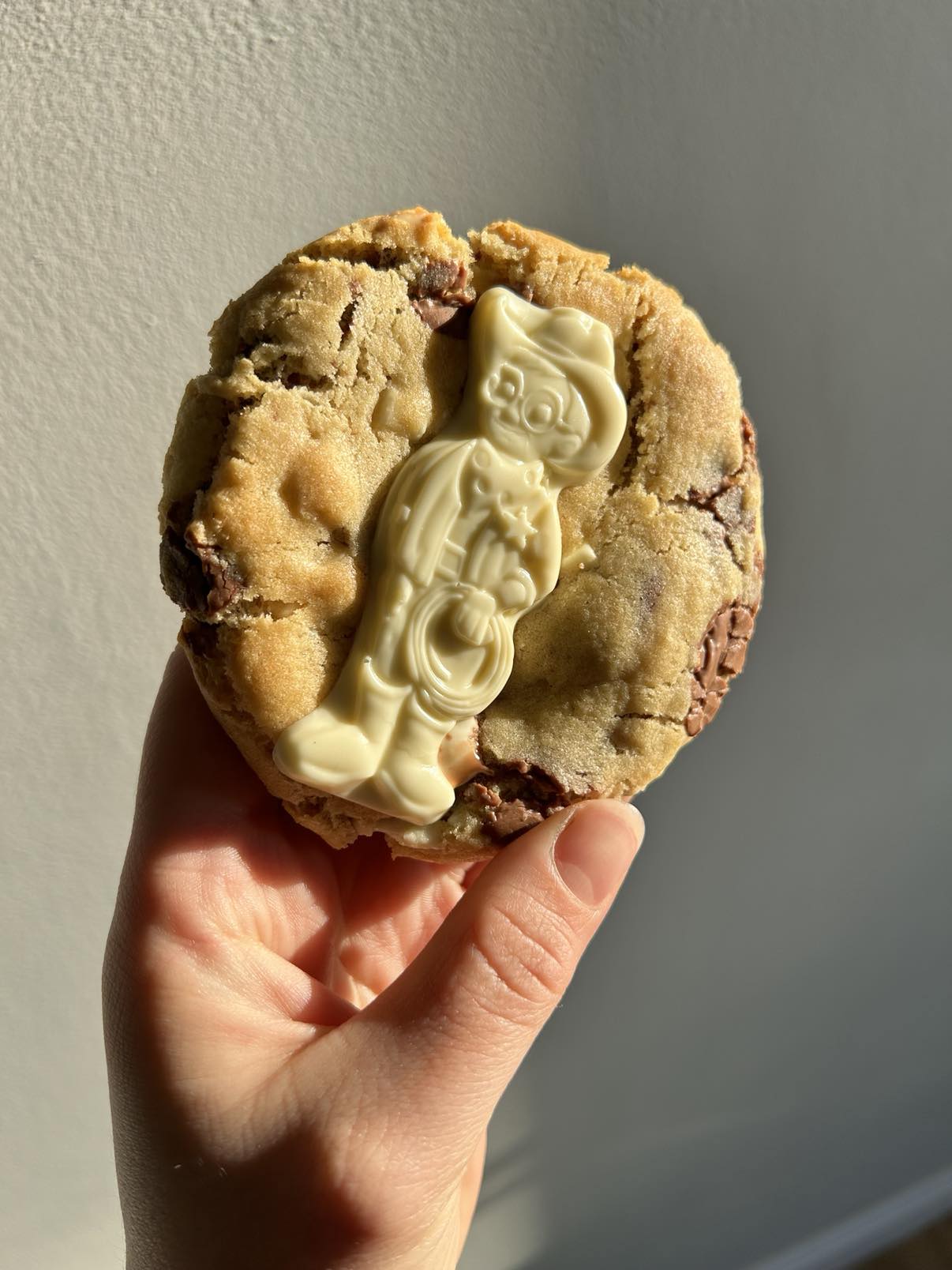 Milkybar and Milk Chocolate Spread Cookie