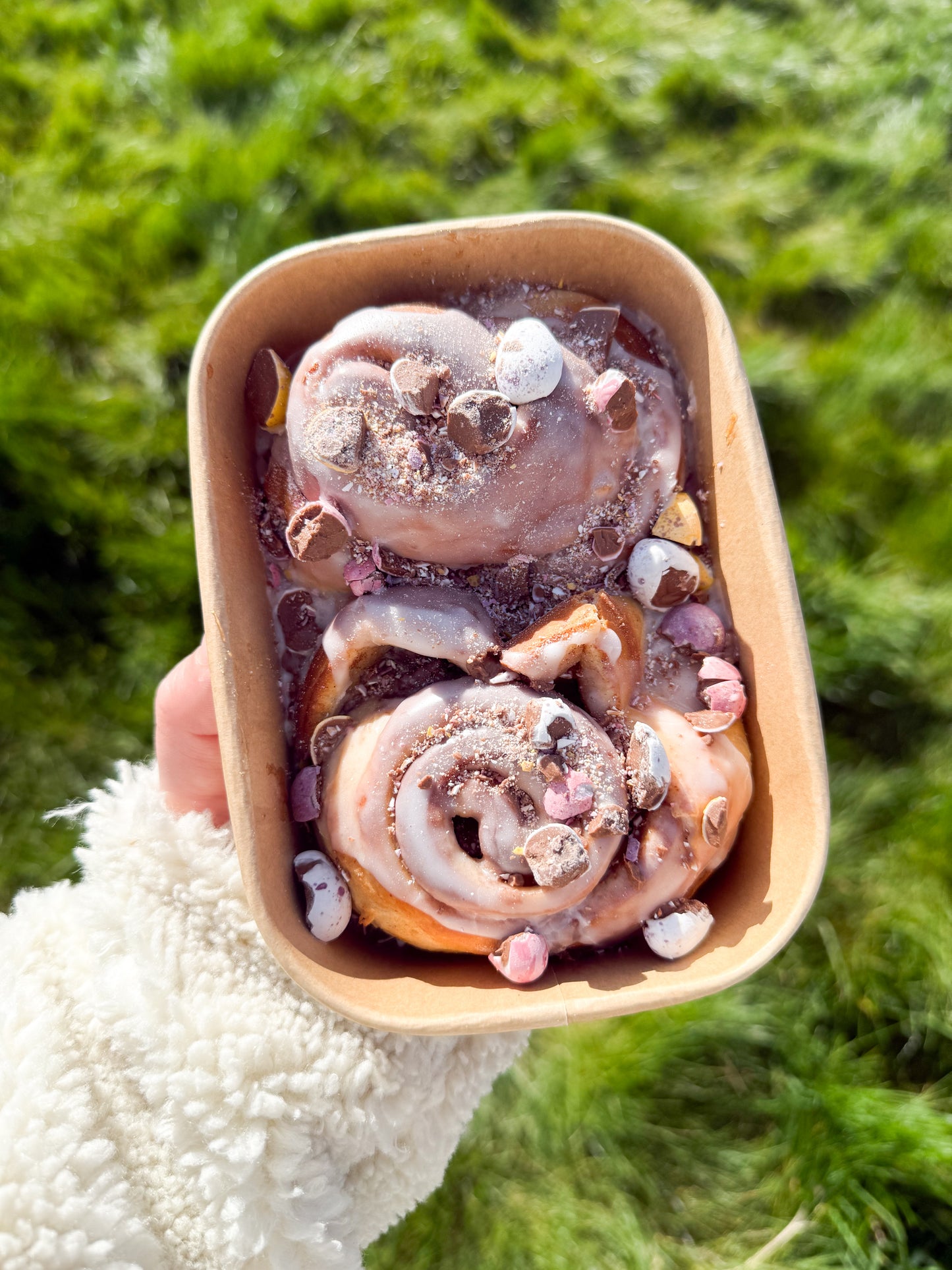 4 Mini Egg Cinnamon buns (2 trays of 2)