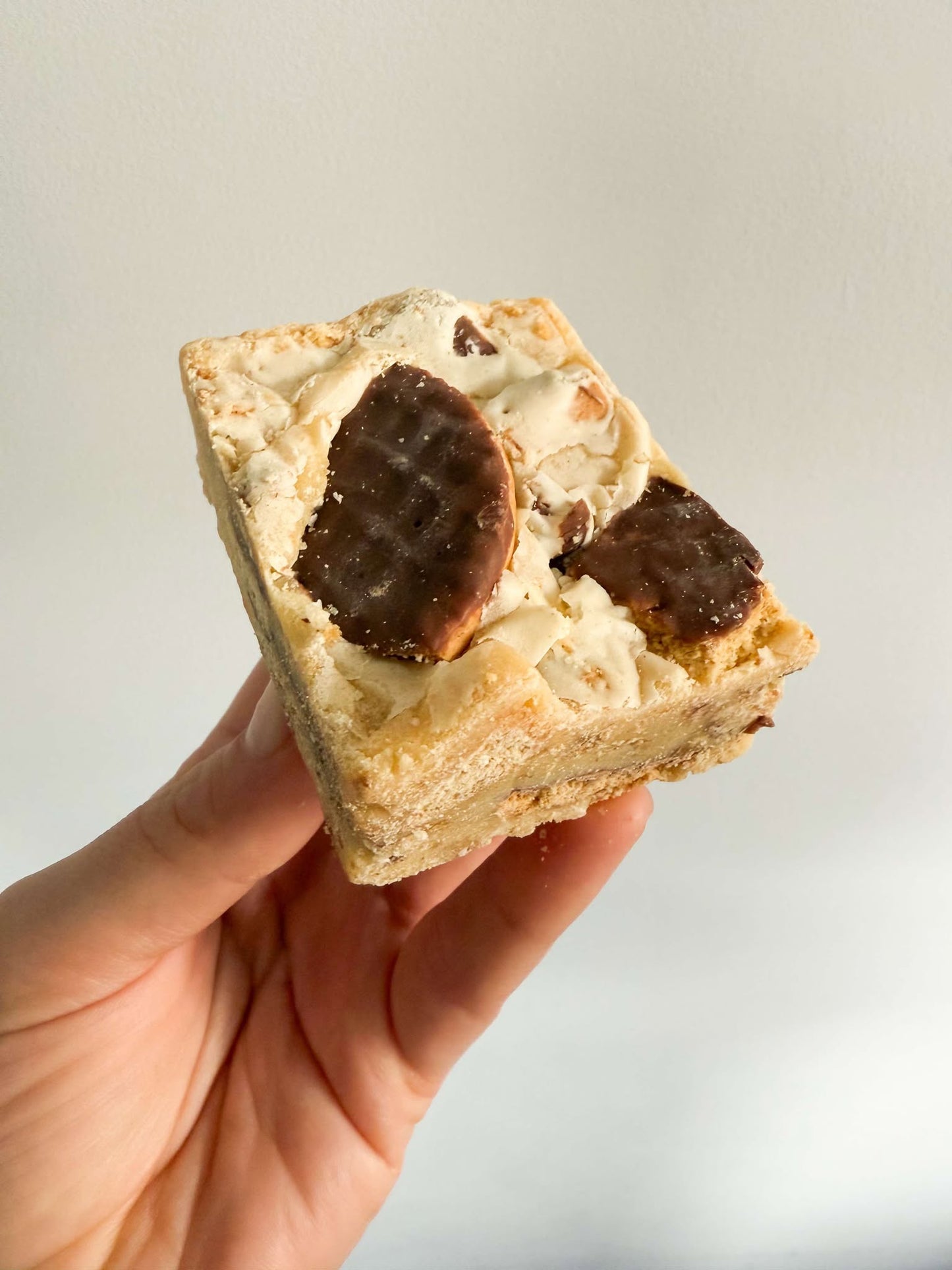 Chocolate Digestive Blondie