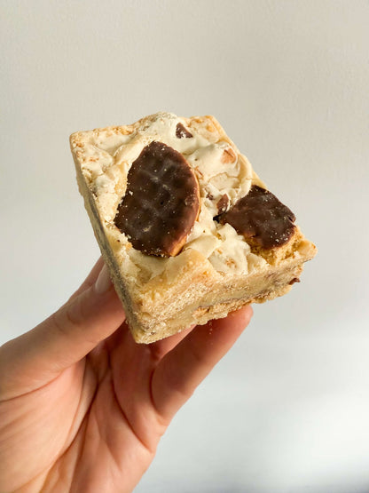 Chocolate Digestive Blondie