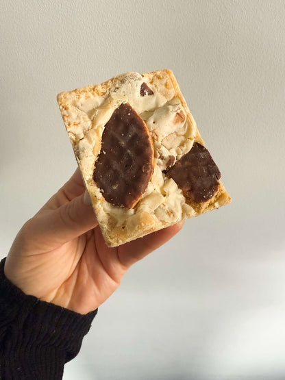 Chocolate Digestive Blondie